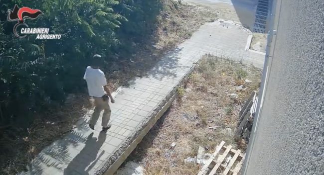 Santa Margherita di Belice, brucia sterpaglie di un terreno comunale: denunciato 57enne per incendio doloso