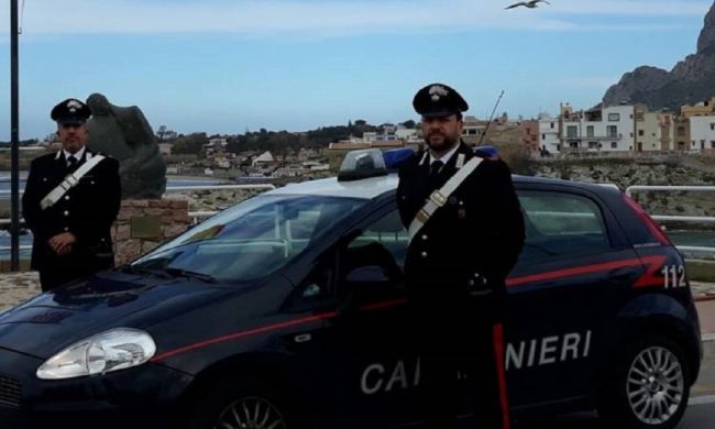 Nascondeva la droga in contenitori per il cibo: denunciato 27enne nel Palermitano