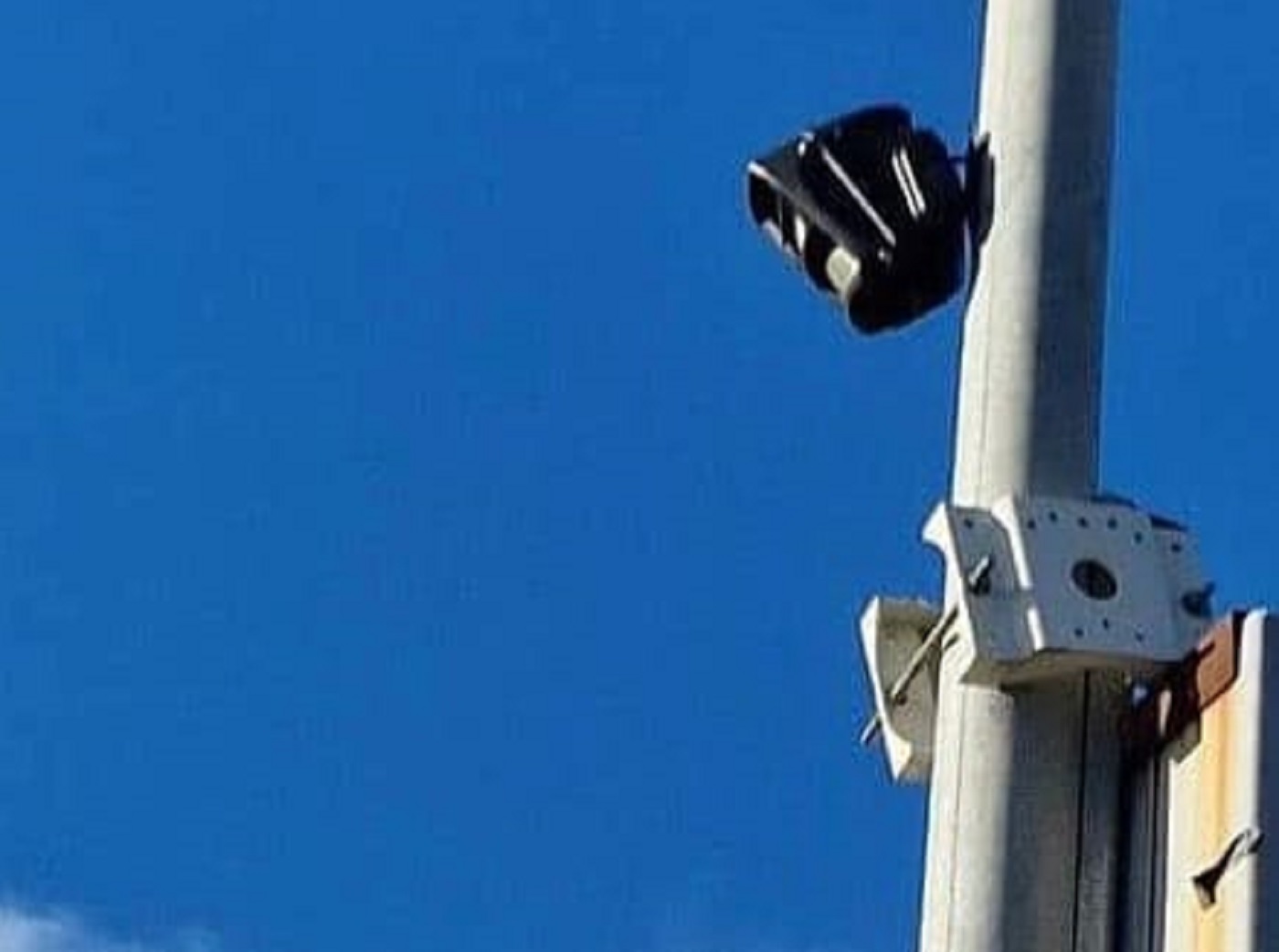 A Camporotondo Etneo attivate le fototrappole, in meno di due giorni già sanzionato il primo trasgressore