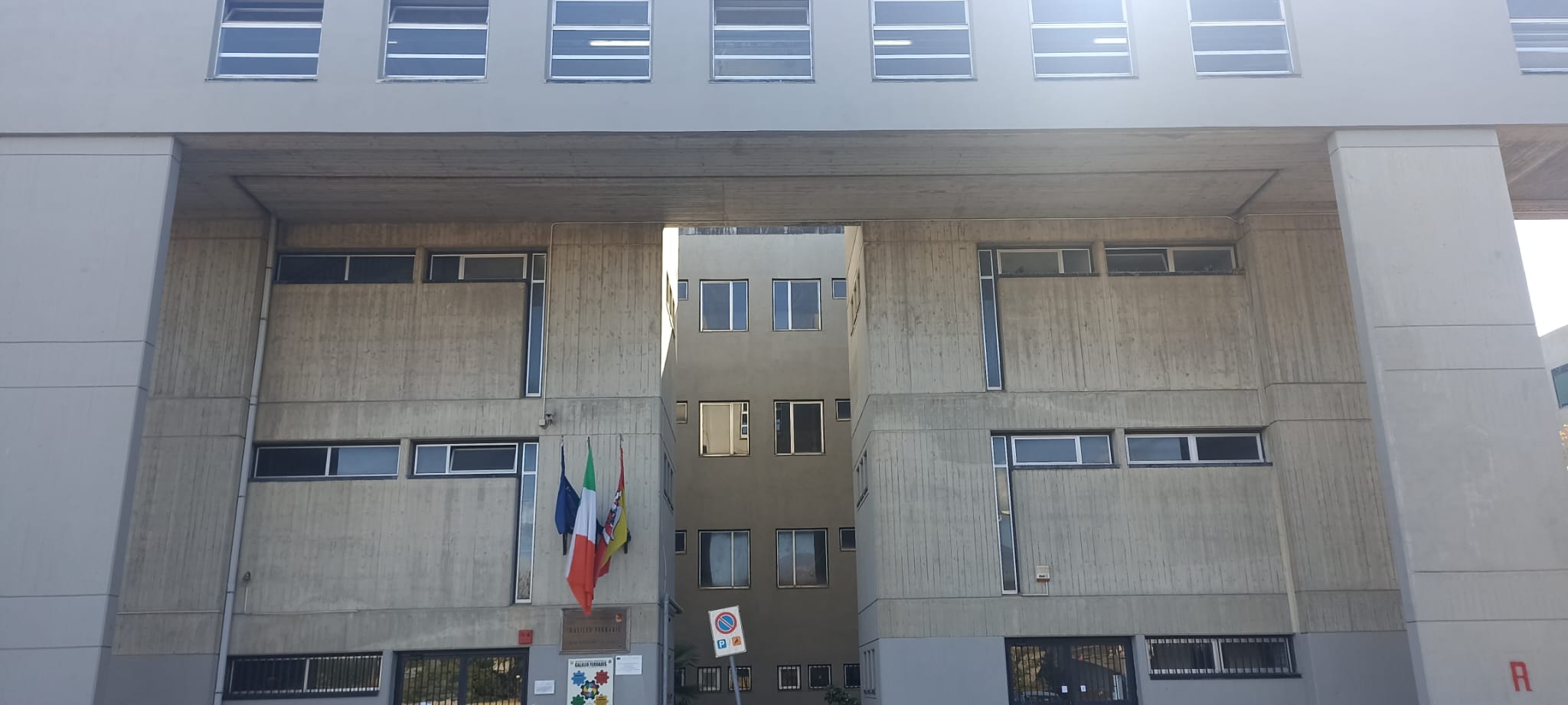 L’ITIS “G. Ferraris” di San Giovanni La Punta ha urgente bisogno di ulteriori locali dove svolgere l’attività didattica