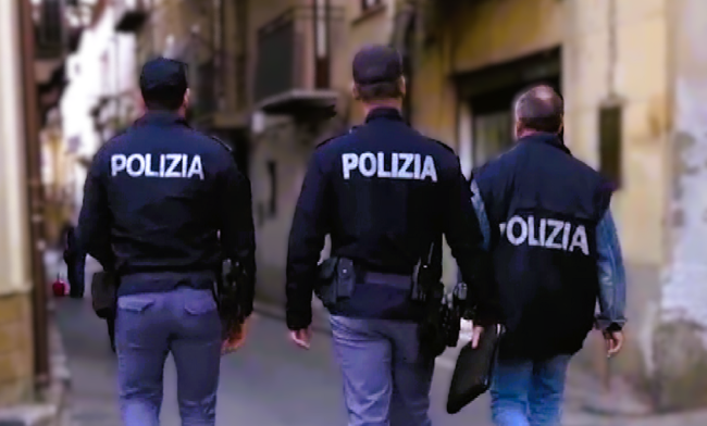 Minacce e atti persecutori verso l’ex moglie: arrestato 46enne