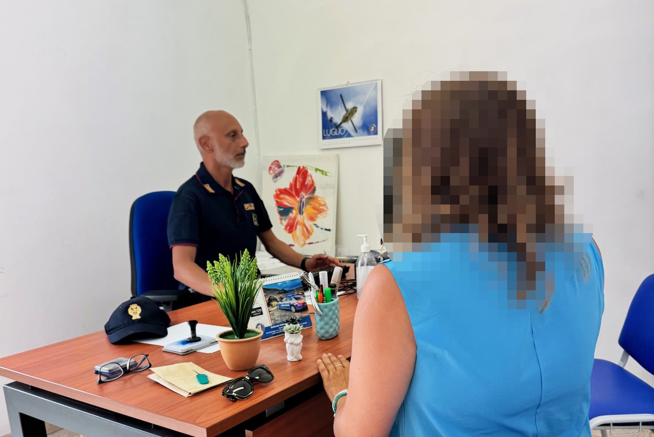 Catania, arrestato 31enne per violazione del divieto di avvicinamento a ex moglie e figlia
