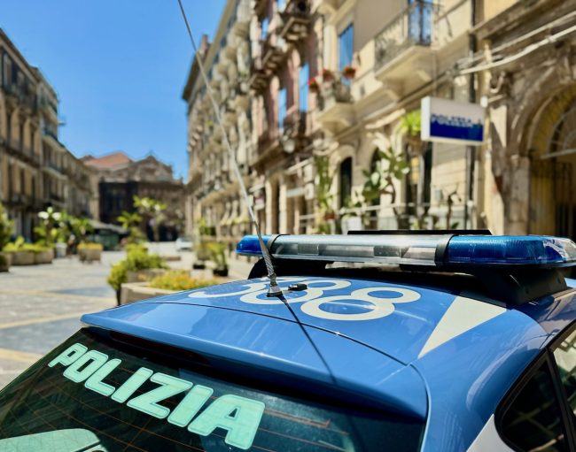Finto agente tenta di truffare un anziano: arrestato un catanese