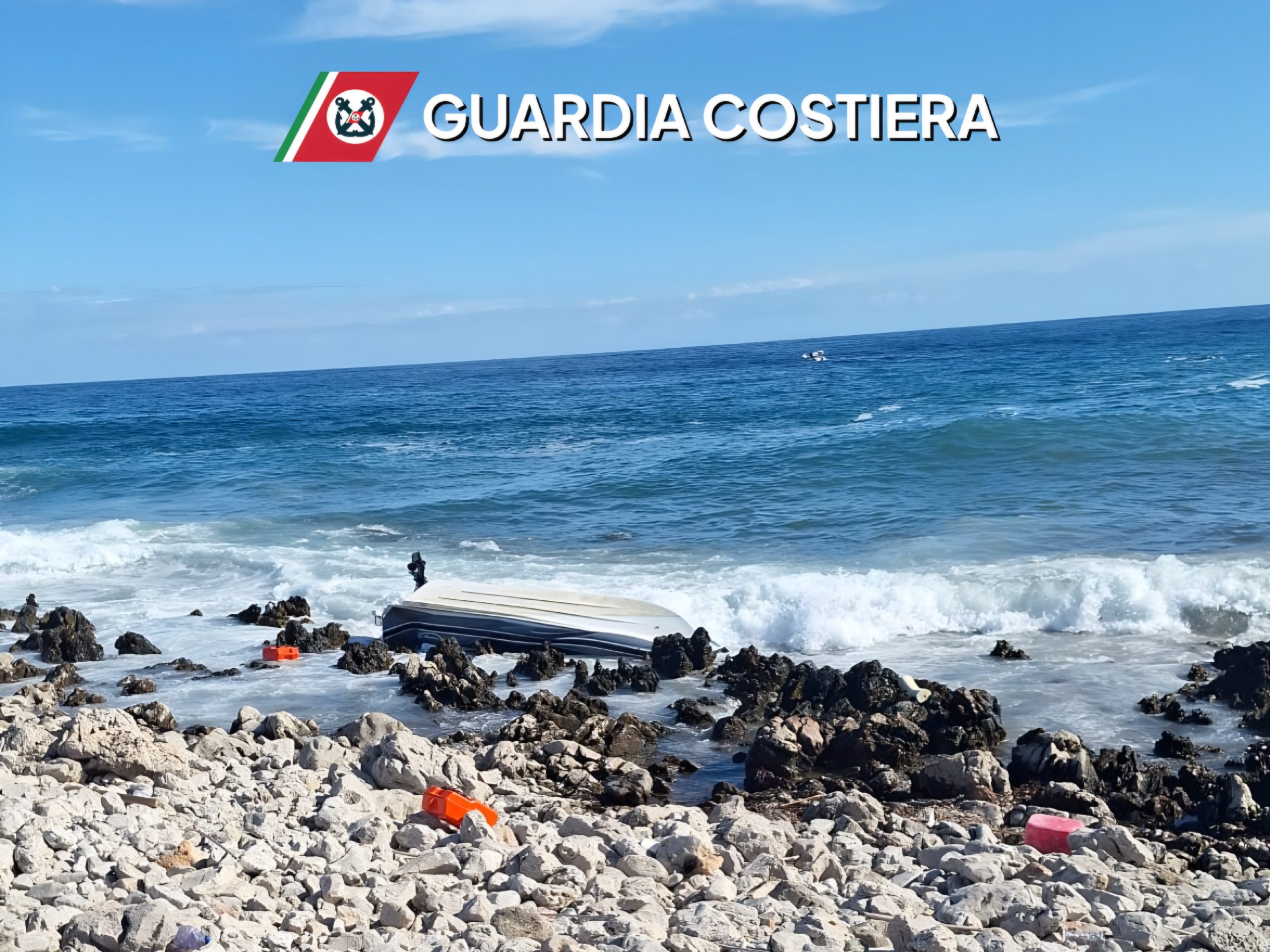Paura in mare a San Vito Lo Capo: si capovolge gommone, salvati 4 turisti