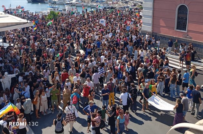 Gaza, la Sicilia si unisce in favore del popolo palestinese: tensioni a Catania