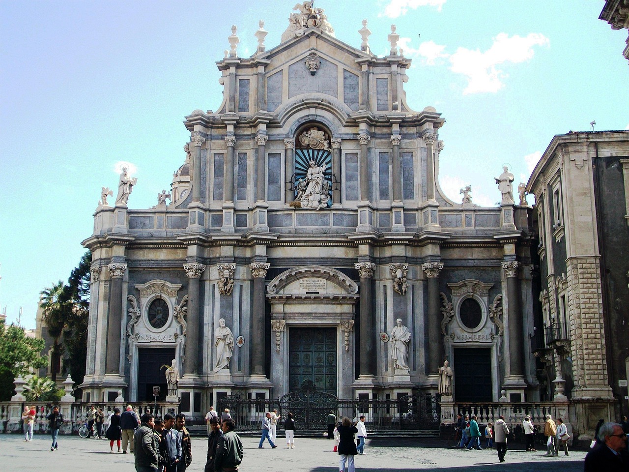 Aggressione tra stranieri al centro di Catania: indagini in corso e fermato un possibile sospettato