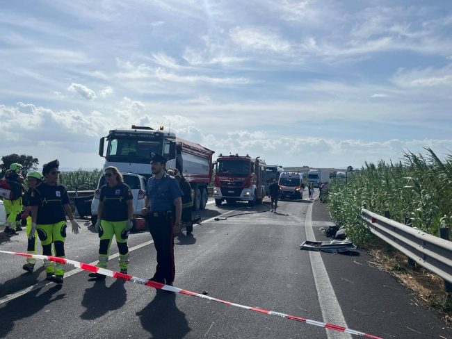 Incidente mortale sulla Statale 194, due le vittime