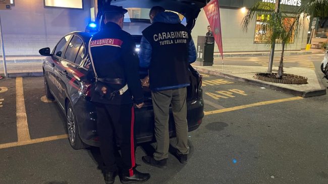 Controlli a Palermo: sequestrata pizzeria nel centro storico. Lavoratore in nero e alimenti in cattivo stato