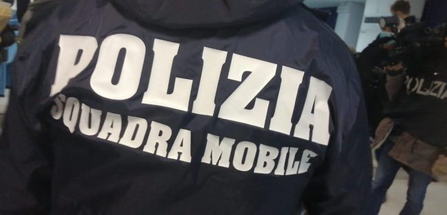Ragusa, maltrattamenti sulla compagna e minacce al figlio: doppia misura cautelare per un 45enne