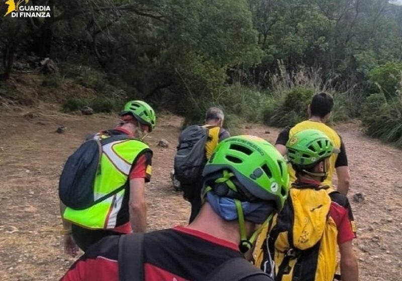 Cavagrande, turista soccorso dopo una caduta lungo i sentieri della riserva