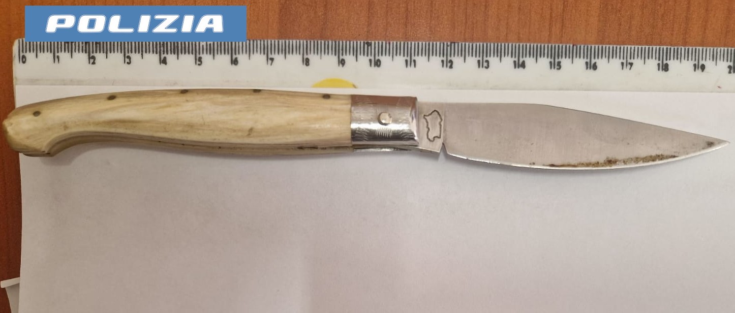 Con un coltello a serramanico al “Massimino”: Daspo di cinque anni per un tifoso