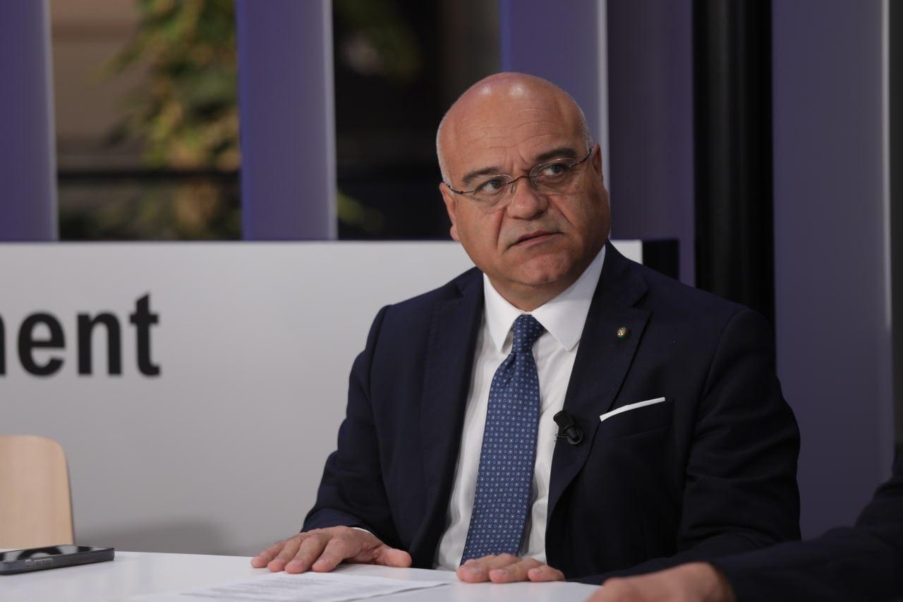 Solidarietà e indignazione per l’attacco al giornalista Ranucci: “Colpita la libertà di stampa”