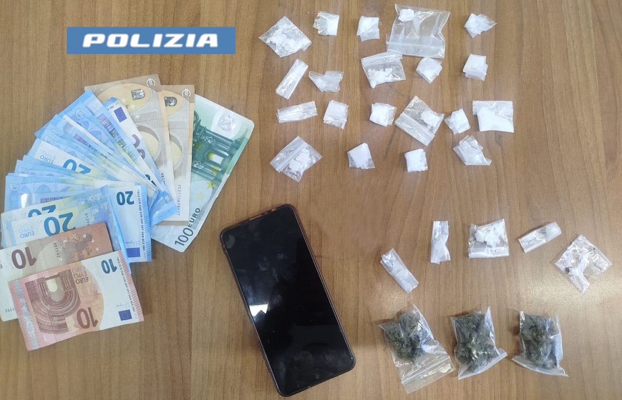 Droga prenotata via chat: in manette uno “smart” pusher di Catania