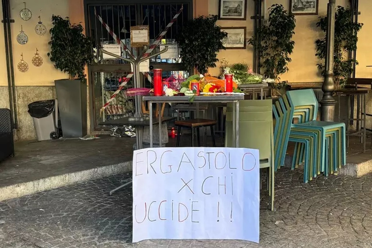 Palermo, davanti al pub “O Scruscio” un cartello per Paolo Taormina: “Ergastolo per chi uccide”