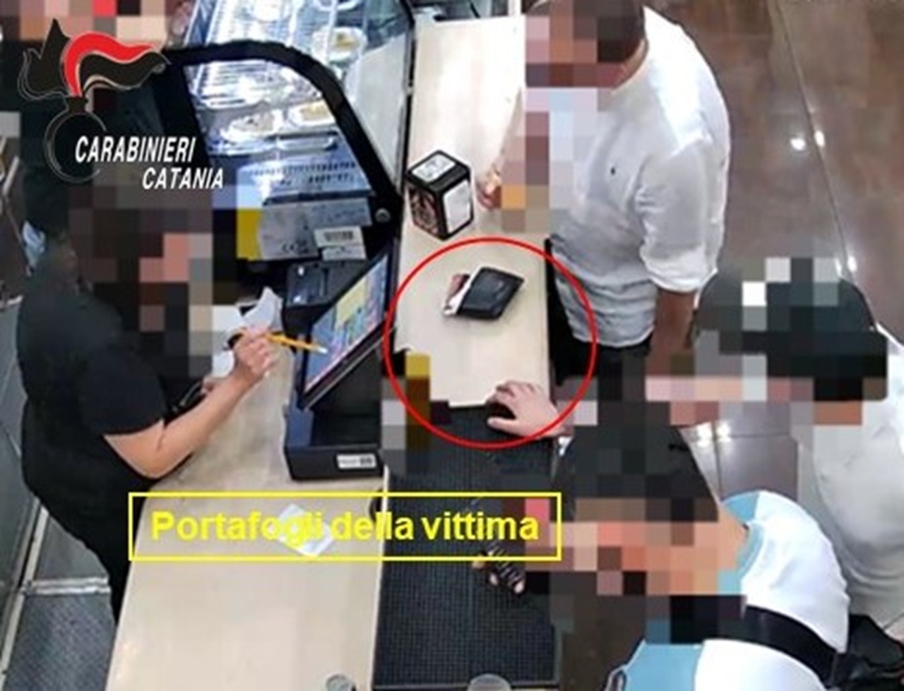 Rapina e lesioni a un imprenditore a Giarre: 3 giovani arrestati