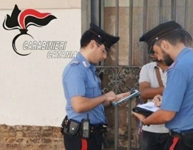 Pedara, pretende di riprendersi lo scooter nell’area chiusa per l’evento: aggredisce una volontaria e vigile