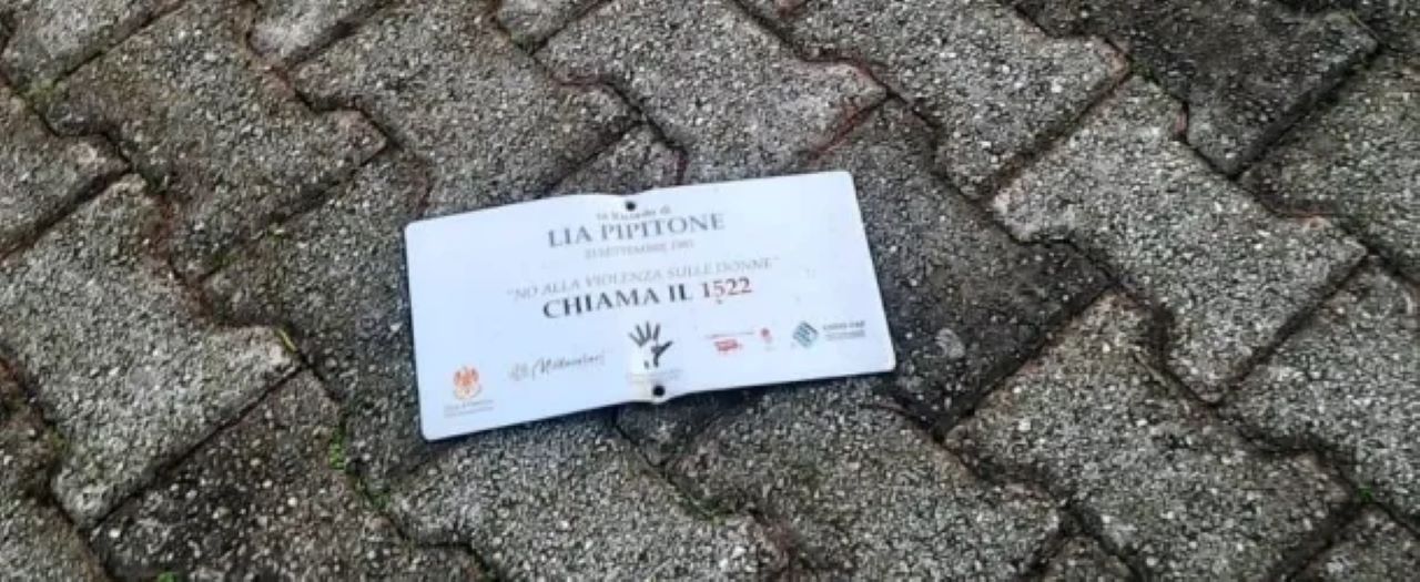 Palermo, divelta e sradicata la targa intitolata a Lia Pipitone
