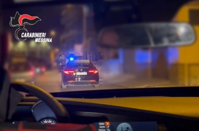 Messina, “a spasso” per strada violando i domiciliari e con la droga in tasca: arrestato 40enne