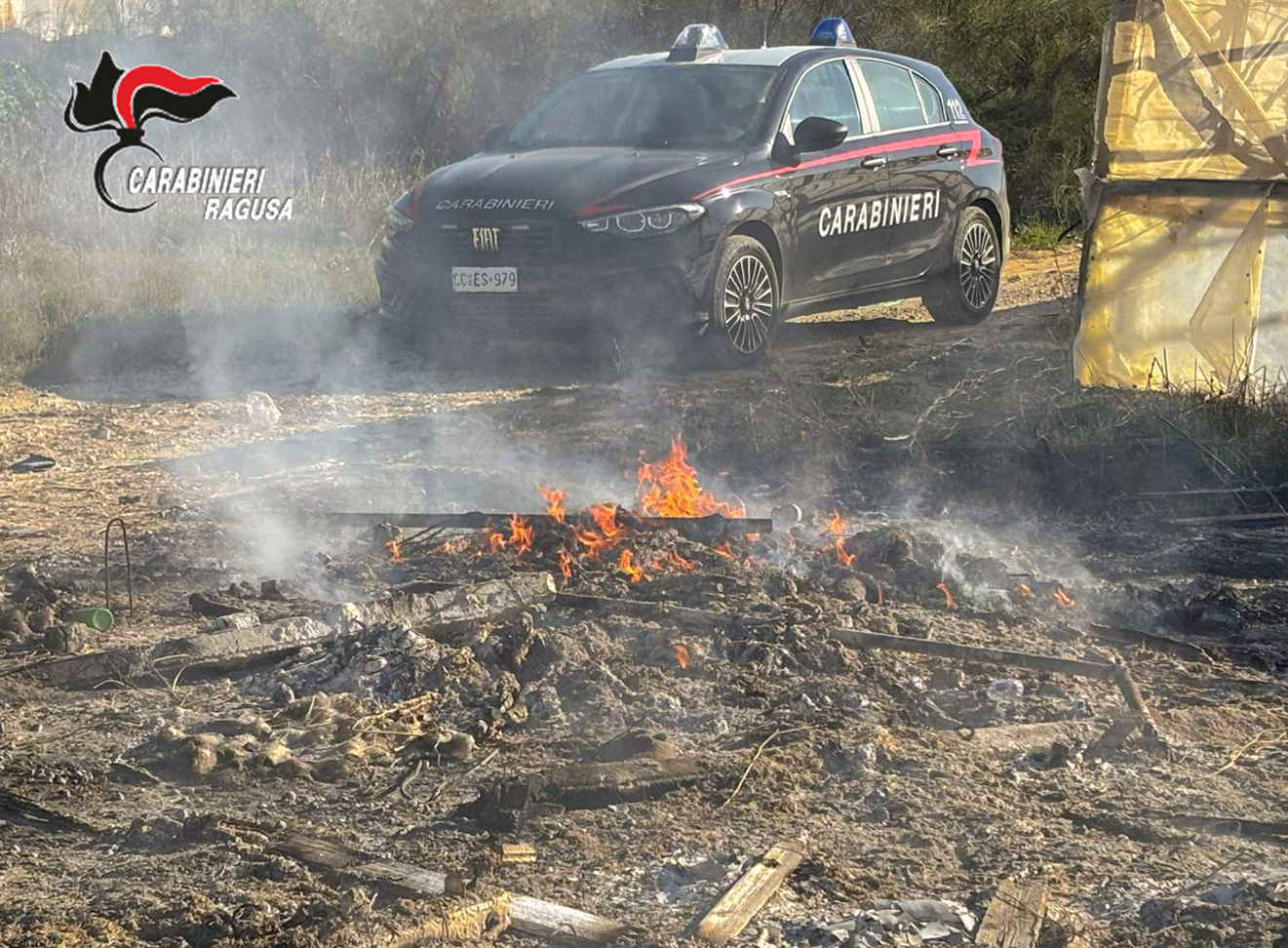 Santa Croce Camerina, ubriaco dà fuoco a una serra: in manette tunisino