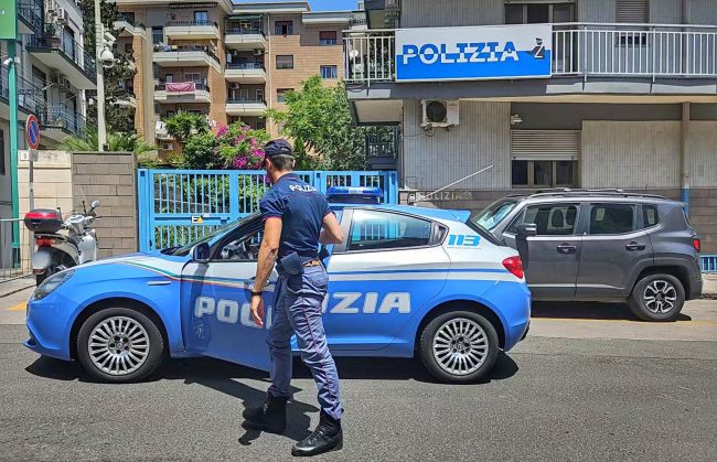 Catania, propone finta offerta di lavoro per estorcere denaro a giovane disoccupato: denunciato 33enne