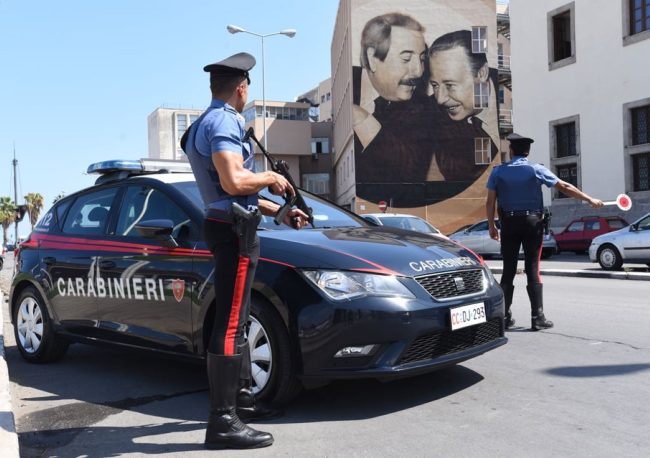 Controlli “a setaccio” nel quartiere Zen di Palermo: insulti e tentativi di aggressione verso gli agenti