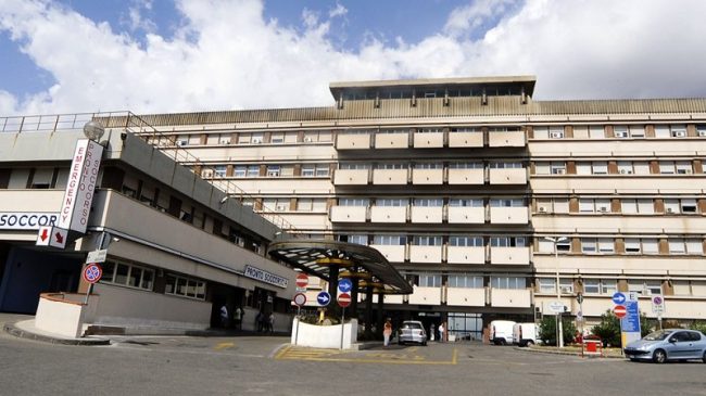 Tre fratellini feriti dal crollo di un muro: Nicodemo è morto a 8 anni al Policlinico di Messina