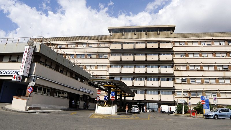 Tre fratellini feriti dal crollo di un muro: Nicodemo è morto a 8 anni al Policlinico di Messina
