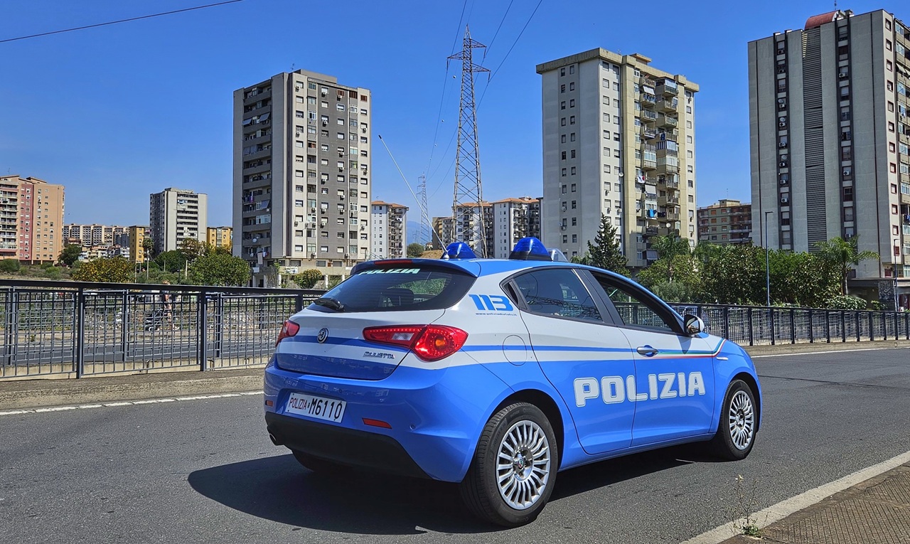 Catania, rubano una moto ma vengono traditi dal GPS: arrestato 19enne e denunciato un minore