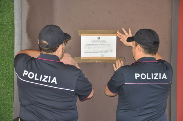 Paternò, chiuso per sette giorni un chiosco-bar ritrovo di pregiudicati