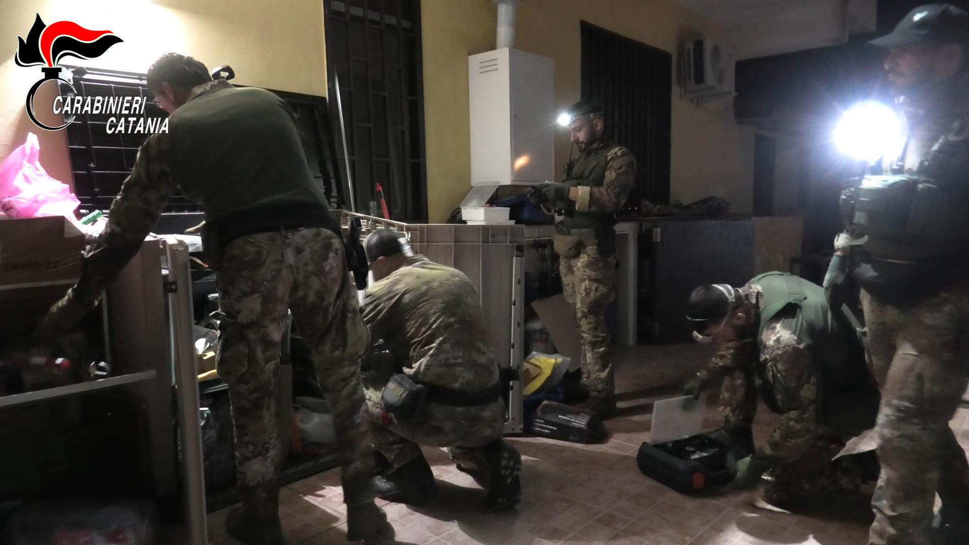 Operazione a Catania: sette misure cautelari per associazione a delinquere, rapine e armi