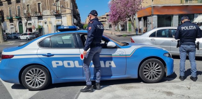 Catania, danneggia 7 auto in sosta: 41enne denunciato