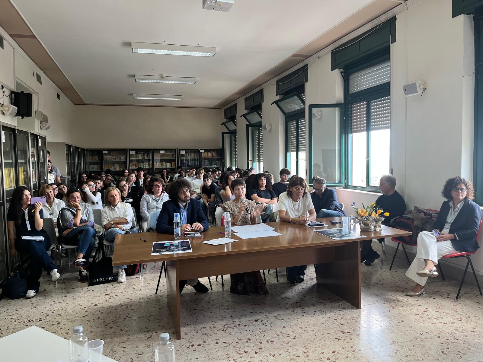 Il progetto Sphairos ed il debate allo Spedalieri di Catania: un fertile incontro tra Agrigento e Catania Il progetto Sphairos ed il debate allo Spedalieri di Catania: un fertile incontro tra Agrigento e Catania