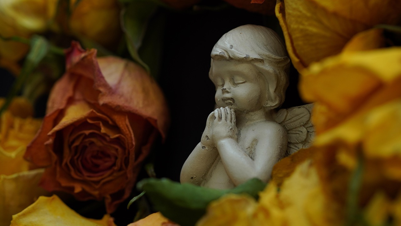Tragedia a Trapani, non ce l’ha fatta il bimbo di dieci anni caduto dal balcone di casa Tragedia a Trapani, non ce l’ha fatta il bimbo di dieci anni caduto dal balcone di casa