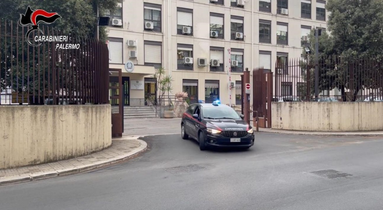 Orrore a Monreale, abusi sessuali sui figli: arrestata la mamma e il compagno