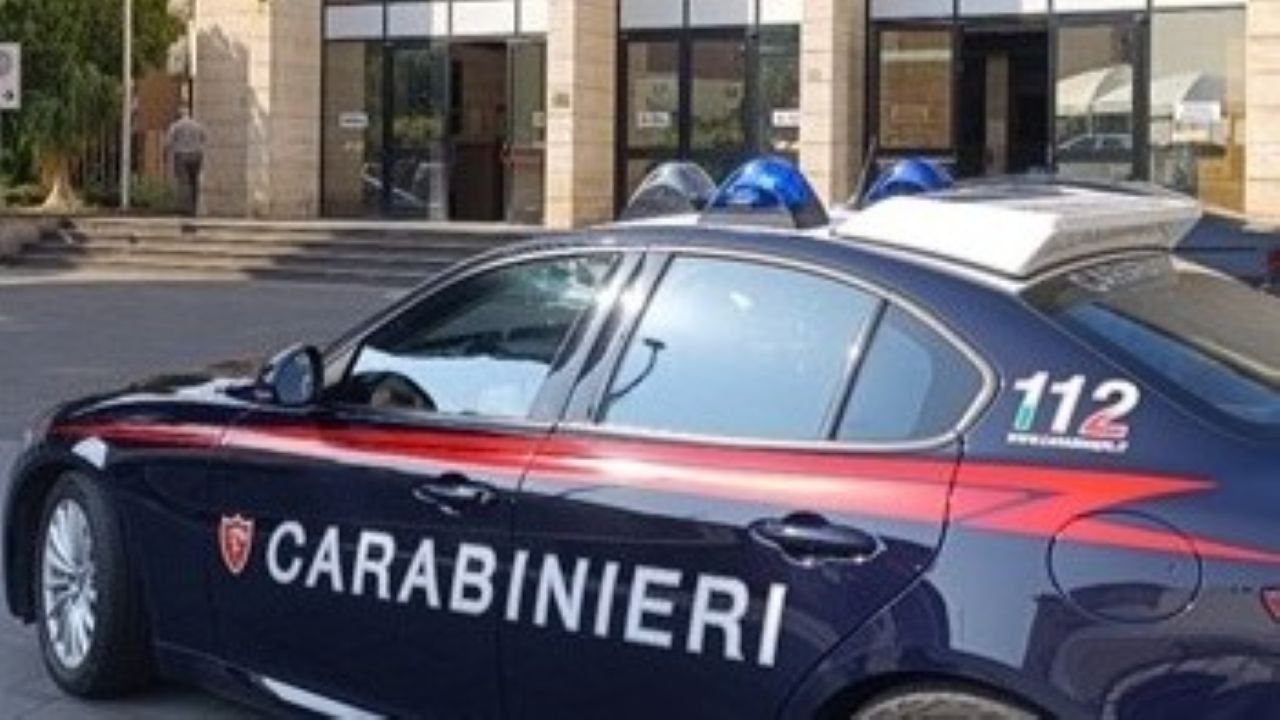 La promessa di un posto di lavoro all’Anas in cambio di denaro ma era una truffa: un arresto nel Messinese La promessa di un posto di lavoro all’Anas in cambio di denaro ma era una truffa: un arresto nel Messinese