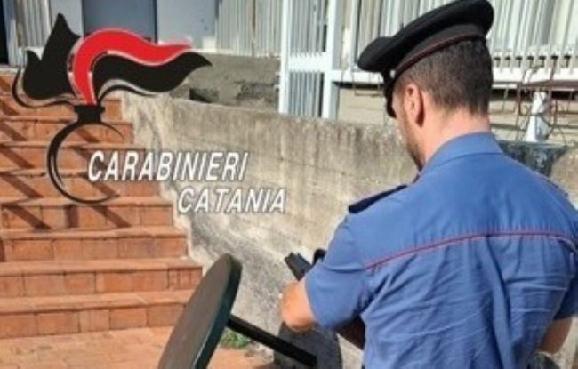 Lite familiare finisce nel sangue in una panineria di Valverde