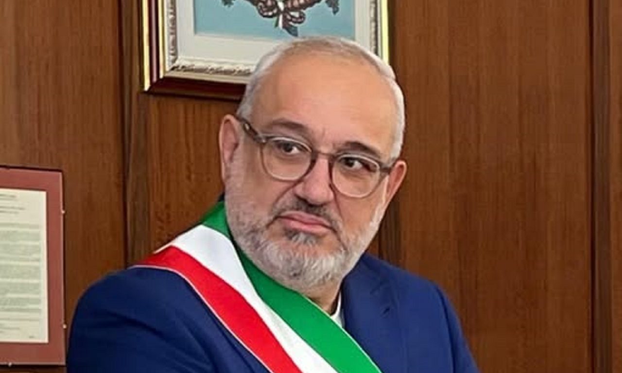 Consiglio comunale di Adrano, vittima di minacce verbale il sindaco Fabio Mancuso Consiglio comunale di Adrano, vittima di minacce verbale il sindaco Fabio Mancuso