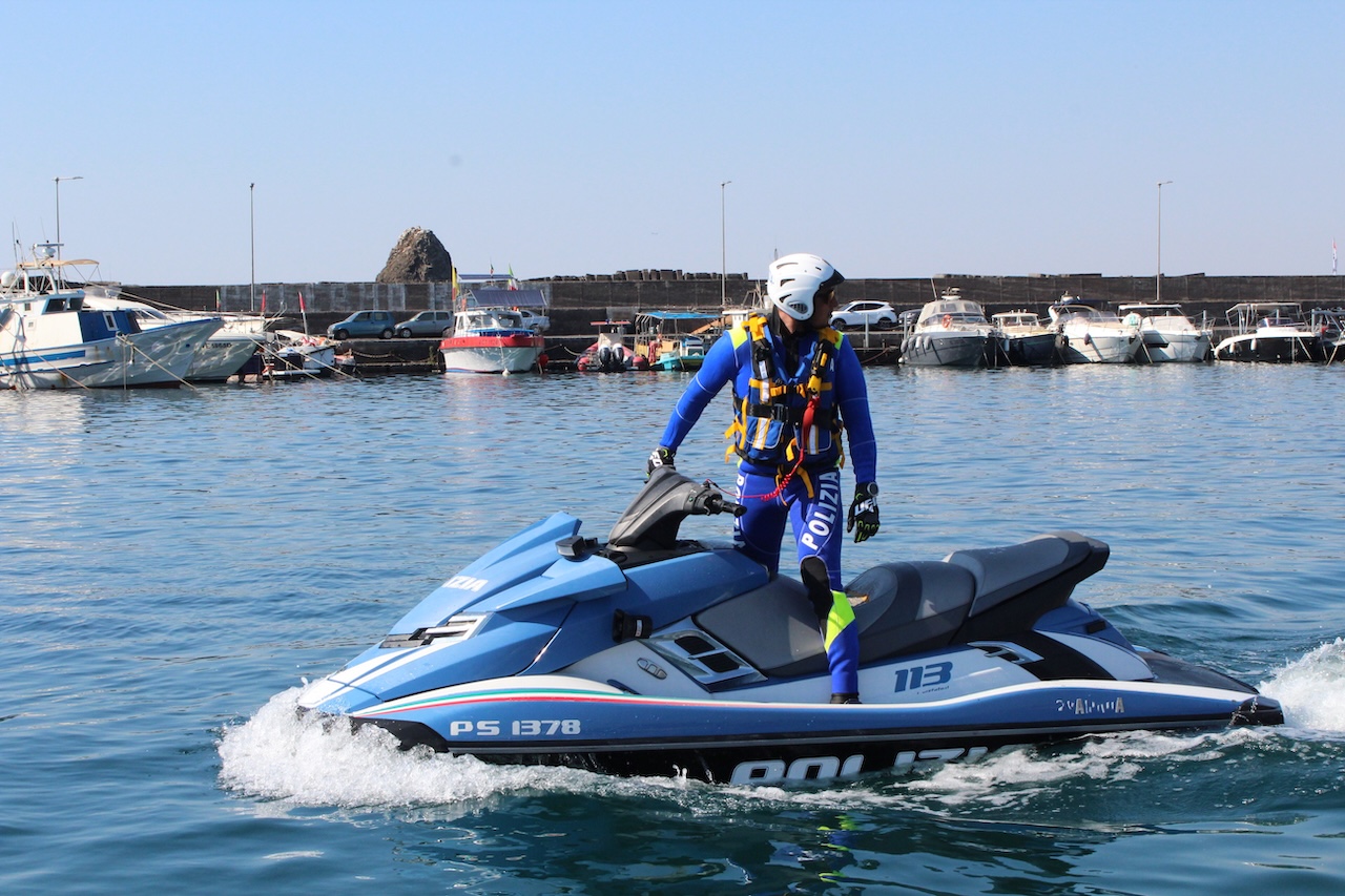 Concluso il pattugliamento della costa catanese: 27 persone soccorse, controlli in 24 stabilimenti e 50mila euro di sanzioni Concluso il pattugliamento della costa catanese: 27 persone soccorse, controlli in 24 stabilimenti e 50mila euro di sanzioni