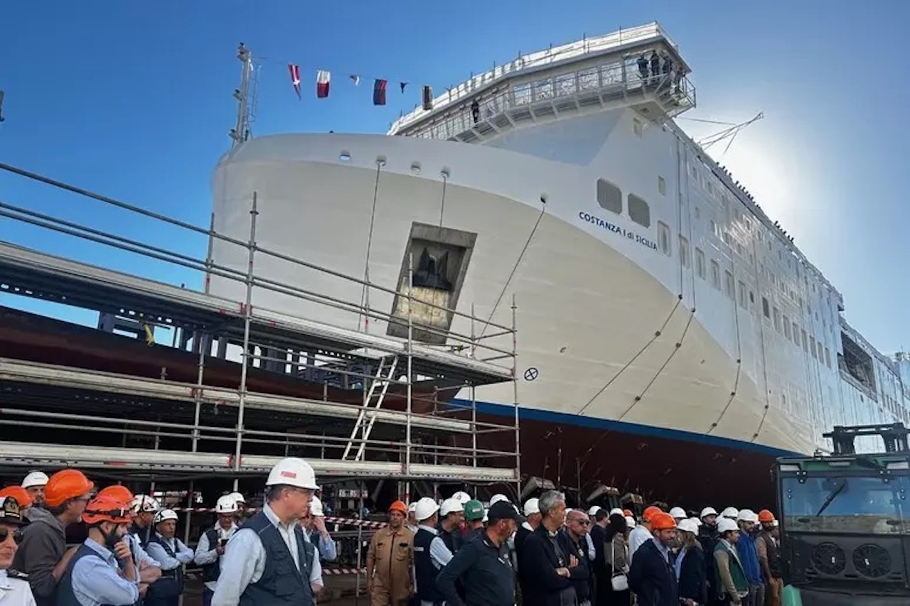 Palermo, varo del nuovo traghetto ro-pax “Costanza I di Sicilia” destinato alle isole minori Palermo, varo del nuovo traghetto ro-pax “Costanza I di Sicilia” destinato alle isole minori
