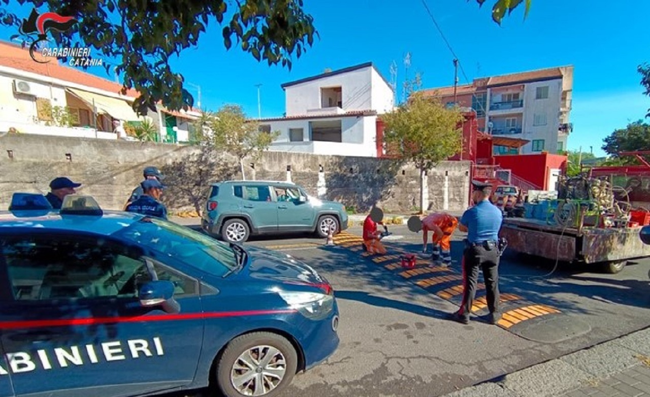 Dossi rubati ad Aci Castello ritrovati installati in un villaggio di Catania