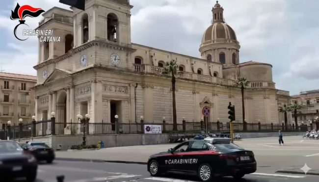 Rissa condominiale in un residence del Catanese: 4 denunce