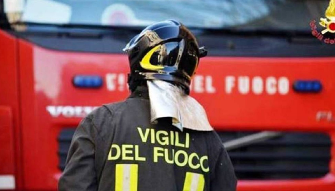 Aperta un’inchiesta sull’incendio che ha devastato un capannone nell’Agrigentino