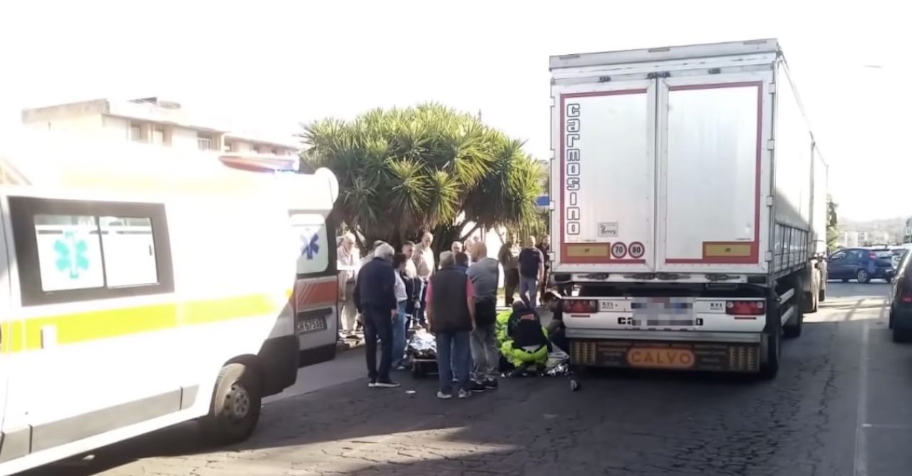 Drammatico incidente a Paternò, anziano investito da un mezzo pesante: è grave
