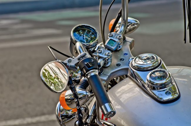 Precipita in un burrone con la moto: salvato dai vigili del fuoco di Catania in elicottero