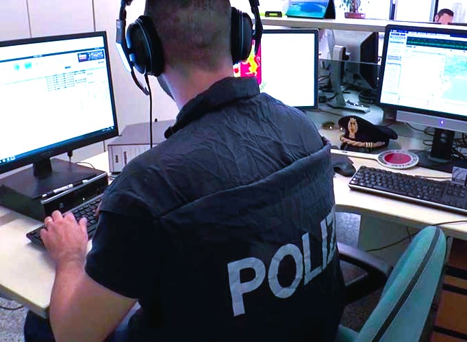 Niscemi, cocaina spacciata da casa: arrestato un 25enne