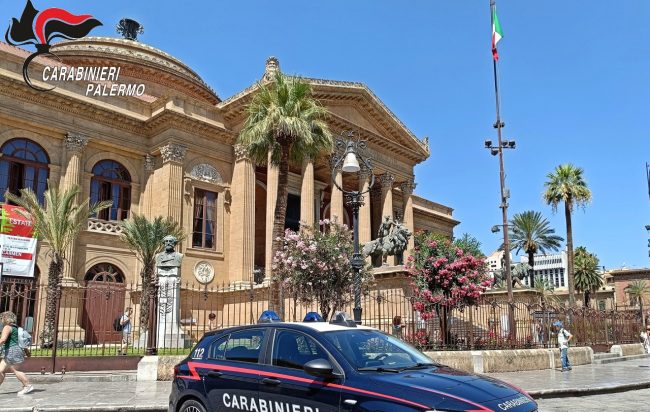 Rapinata una coppia alla Vucciria di Palermo