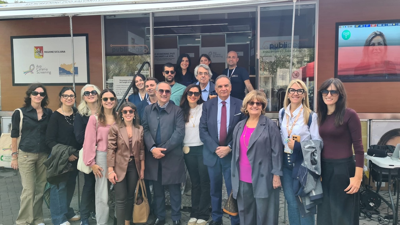 Prevenzione in movimento: il Camper dell’Asp di Catania porta screening e vaccinazioni nei Comuni della provincia Prevenzione in movimento: il Camper dell’Asp di Catania porta screening e vaccinazioni nei Comuni della provincia