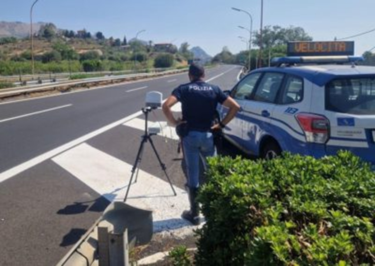 Autovelox in Sicilia, la polizia stradale annuncia i controlli dal 10 al 16 novembre su A18 e A20