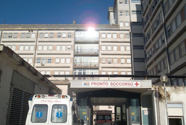 Caltanissetta, quattro medici a giudizio per la morte di Mirko Mattina: il giovane aveva una pancreatite