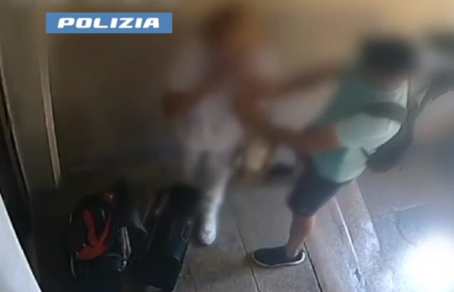 Catania, rapina una turista in un B&B: arrestato 41enne